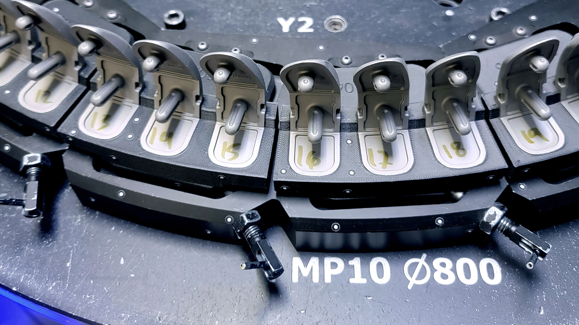 Các phép đo pallet tiết kiệm thời gian của các bộ phận implant