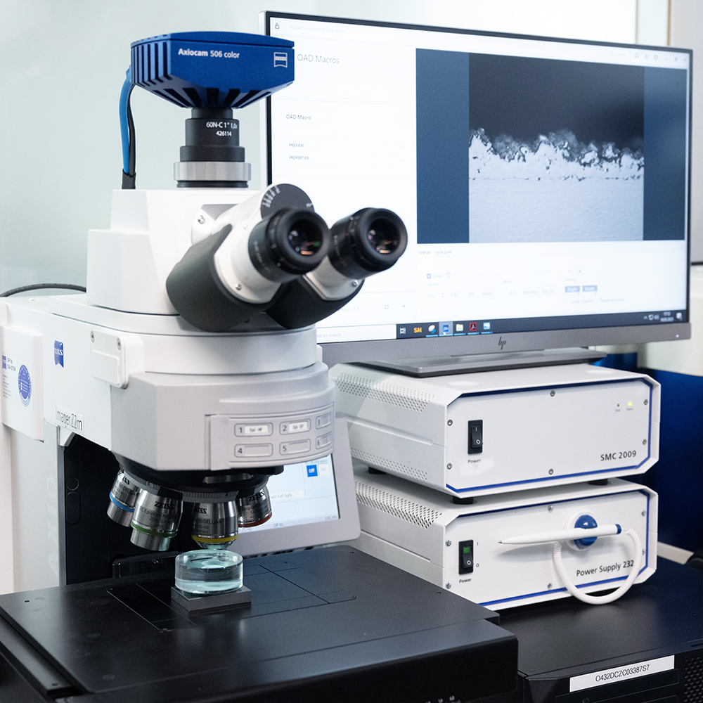  Giải pháp ZEISS hỗ trợ AI tự động kiểm tra lớp phủ cấy ghép