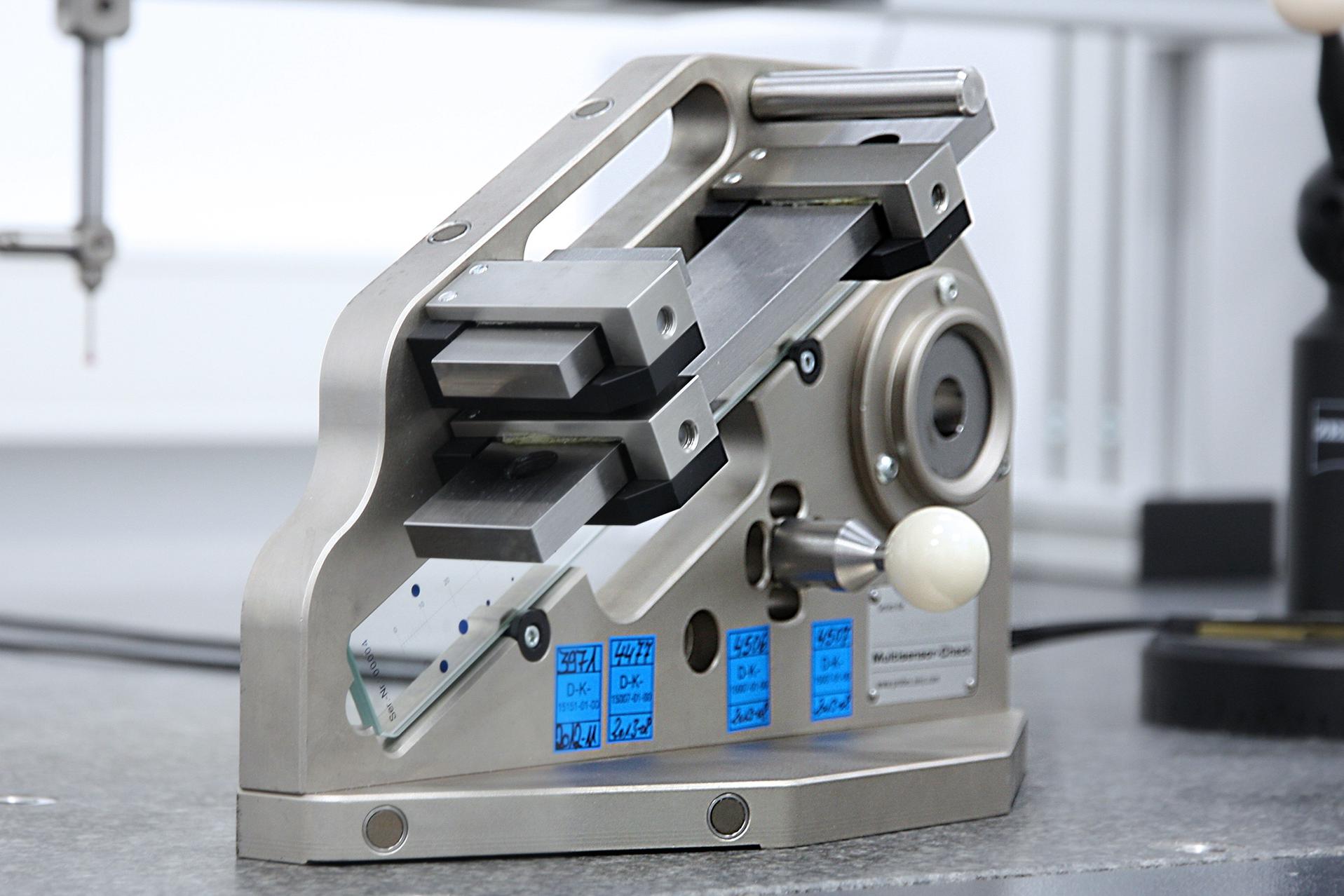 Thiết bị tạo tác hiệu chuẩn ZEISS