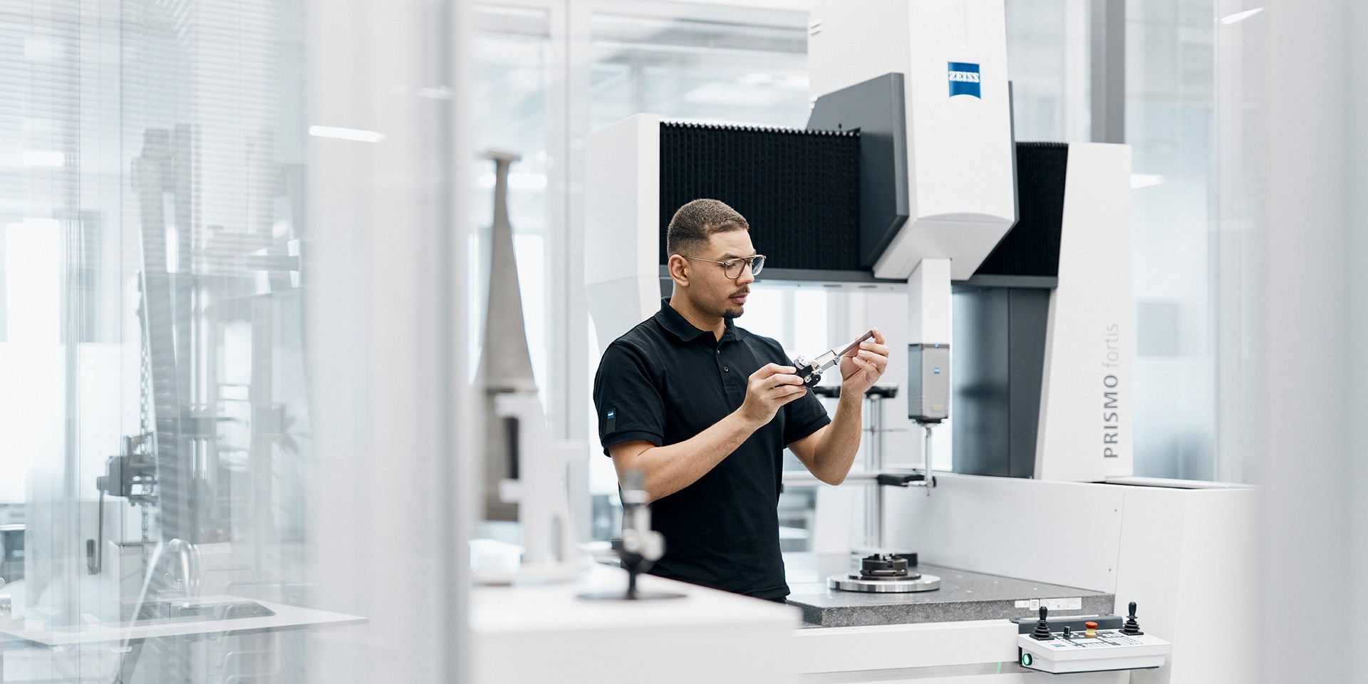 Một kỷ nguyên mới bắt đầu với ZEISS PRISMO fortis